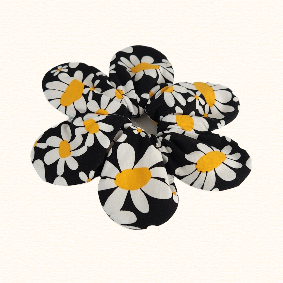 Daisy Flower Scrunchie