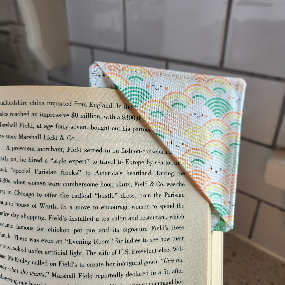 Happy Rainbows Bookmark Corner