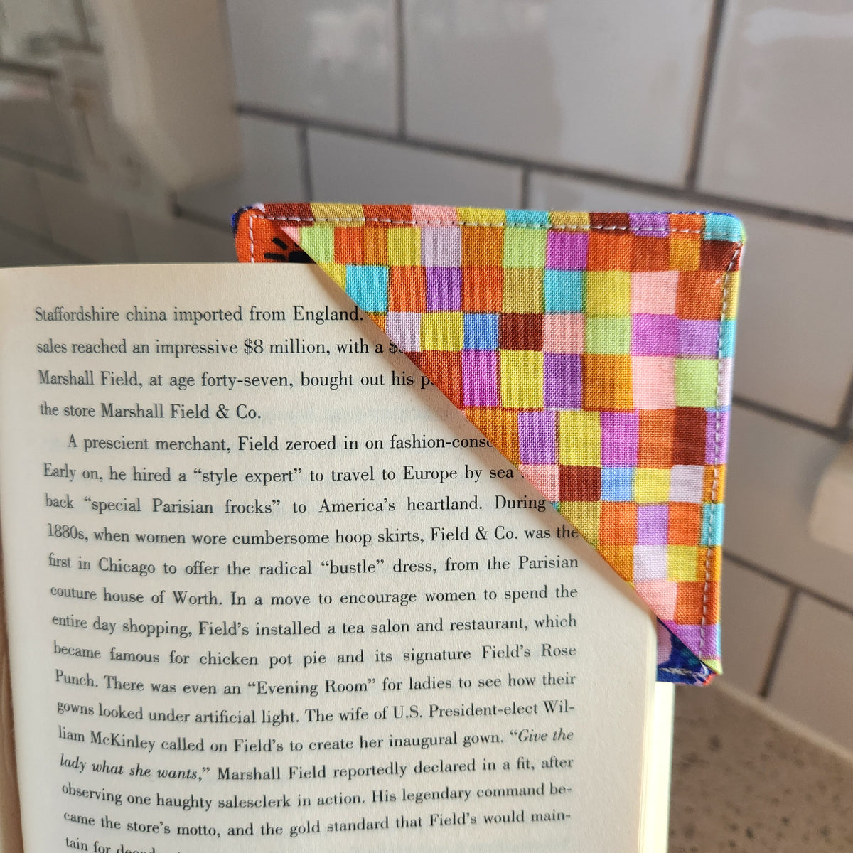 Retro Bookmark Corner