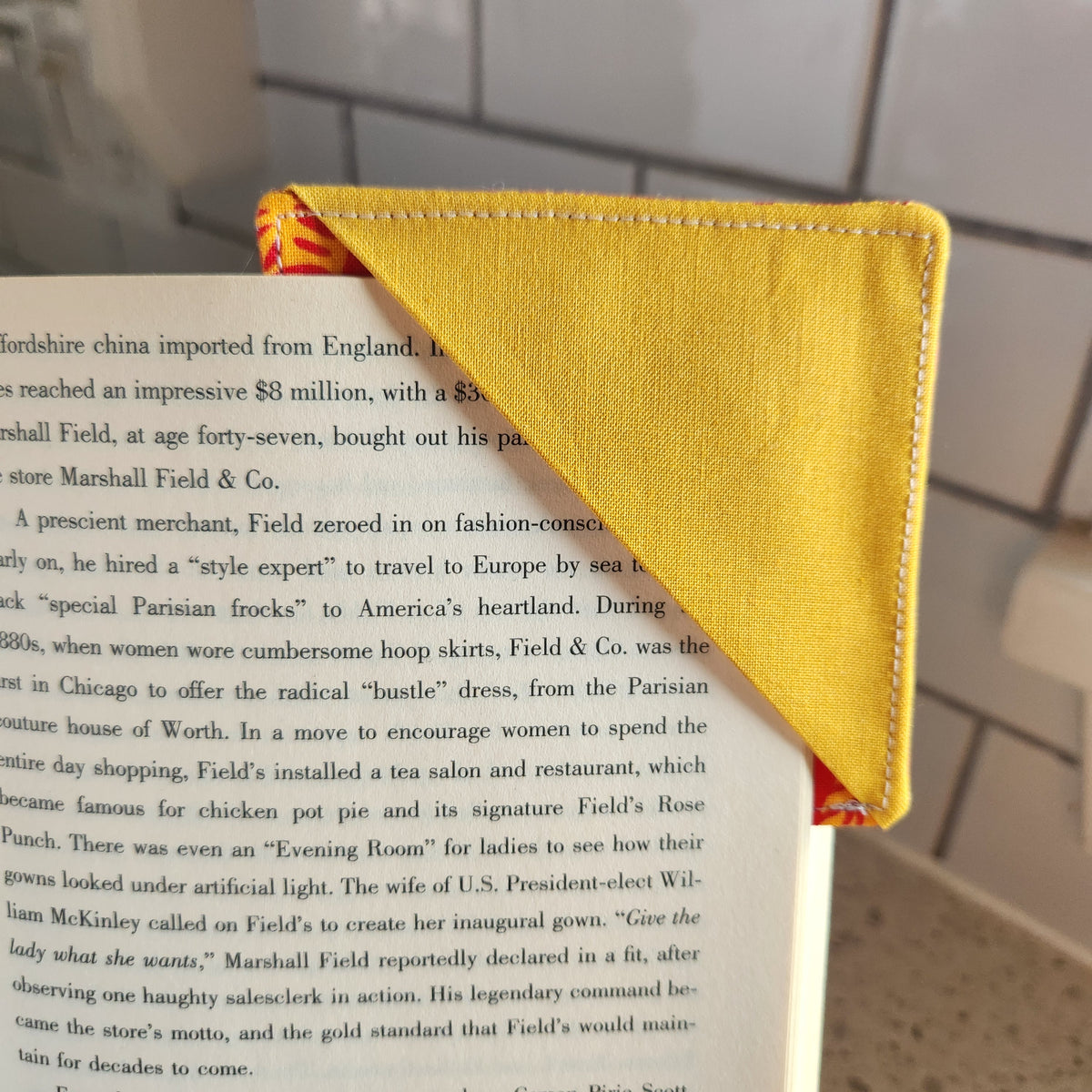 Yellow Elephant Bookmark Corner
